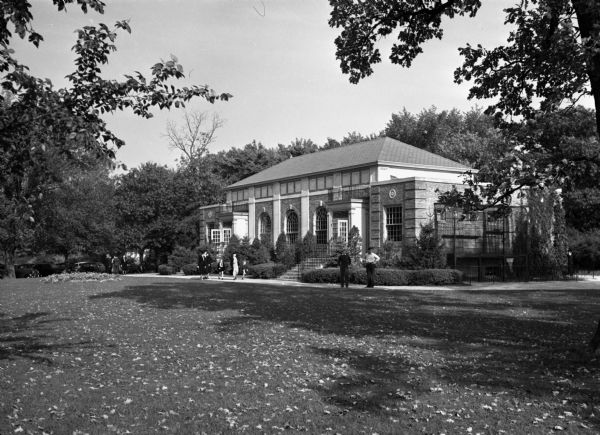 The Primate House at the Henry Vilas Zoo (Vilas Park Zoo), built in 1929 and extensively remodeled in 1995.