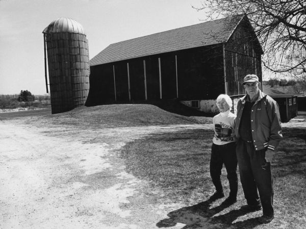 The Koll farm is located on the south end of Theresa village limits at 337 Menomonee Street. Paul & Evangelline Koll purchased the farm from Adolph Neumeyer in 1958.