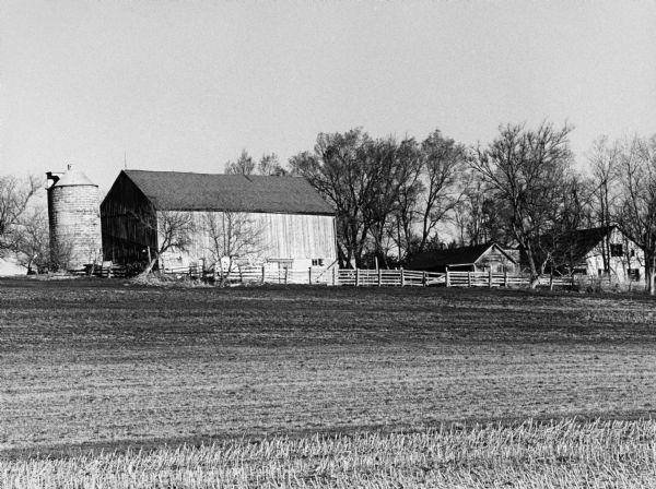 The Arnold and Bernice Lifke farm is located on a high hill at W1749 McArthur Road (Section 20).