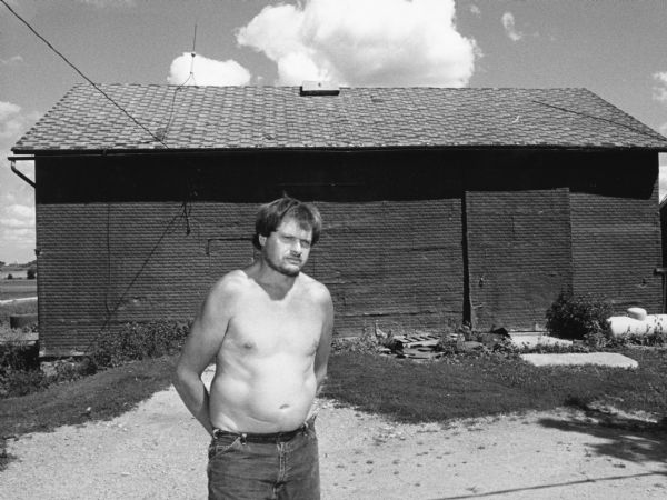 This very old structure is on the Art Steinbach farm at W1991 Zion Church Rd (Section 30). Art's son, Tom, is in the photo.