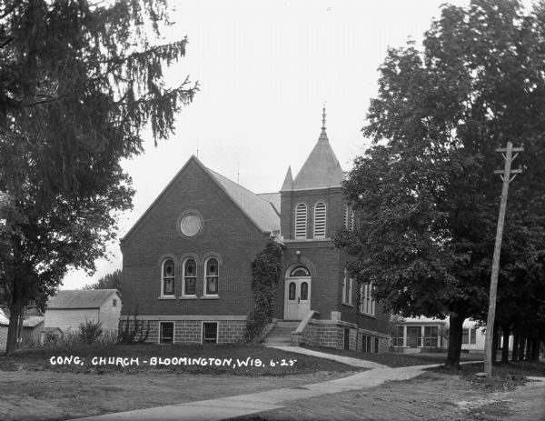 The exterior of the Congregational Church.