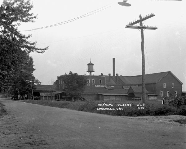The site of the Klindt-Geiger Canning Company, operated from 1893 to 1950. The factory features a water tower.