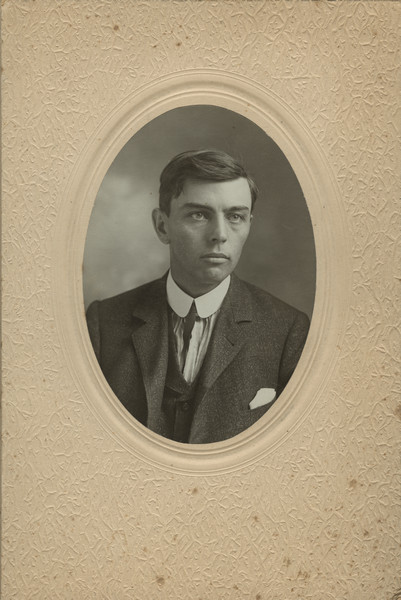 Quarter-length portrait of Sherwin Gillett in an oval frame.