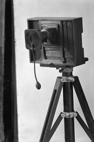 Multiple image camera on a tripod that was built by Sherwin Gillett, but not invented by him.