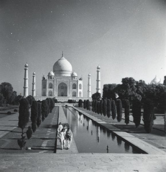 Tourists at the Taj Mahal.