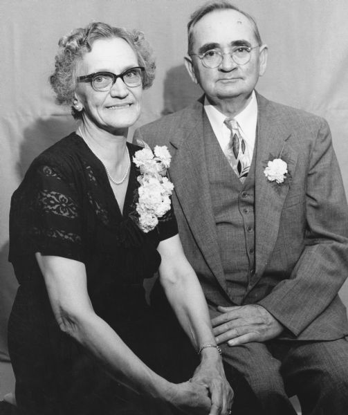 "Mr. & Mrs. Fred Beck celebrate their 40th wedding anniversary."