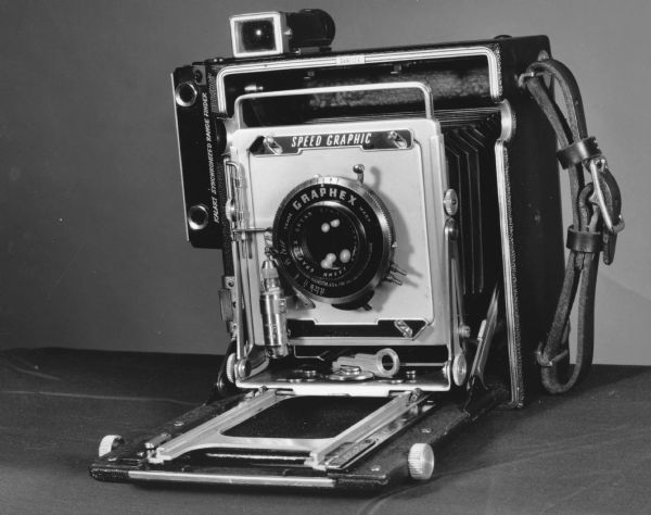 "The Pacemaker 4x5 Speed Graphic (1947-54) was the mainstay of news photographers in the 40s & 50s."