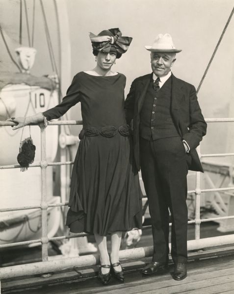 Original caption: "Otis Skinner and Miss Cornelia Otis Skinner arriving home after a vacation in Spain."