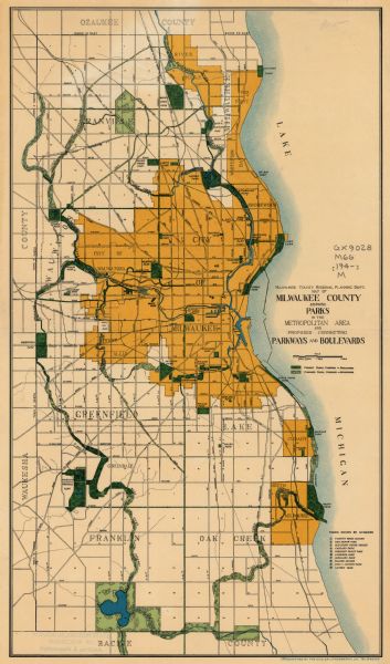 Map of Milwaukee County showing the metropolitan area, in yellow, and the proposed connecting of parkways and boulevards in green. The map also identifies the other roads, streets, and railroads throughout the county.