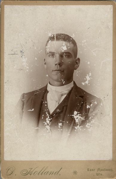 Quarter-length vignetted formal portrait of Thomas Aquinas O'Dea, wearing a suit, vest and necktie. He was born September 11th, 1869 and died March 9th, 1956.