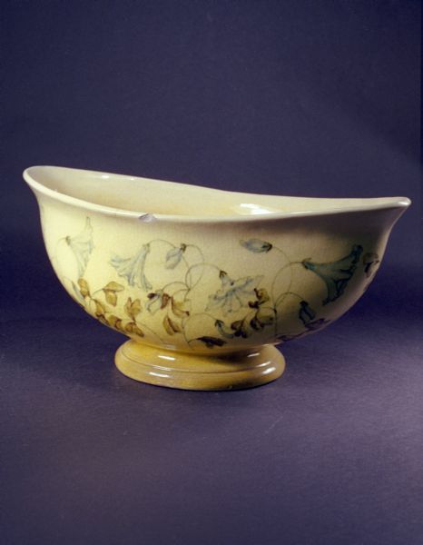 Pauline pottery oblong-shaped bowl with base.