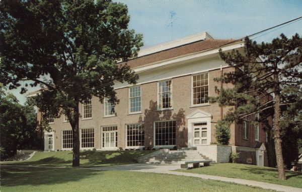 Photographic postcard view of the student union on the Beloit College Campus.