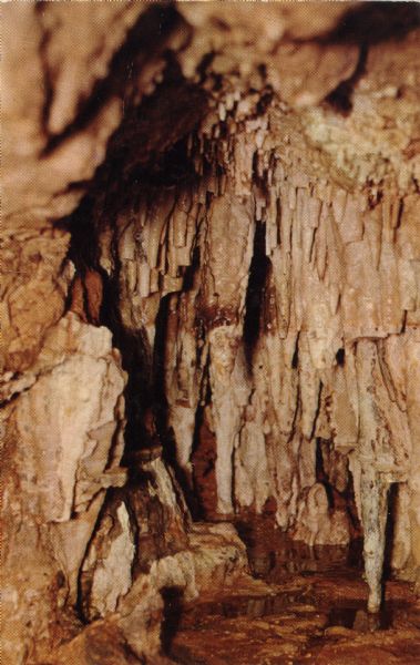 Stalactite-rich rooms of the Cave of the Mounds.