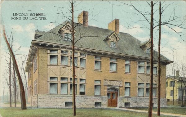 View of Lincoln School. Caption reads: Lincoln School, Fond du Lac, Wis."