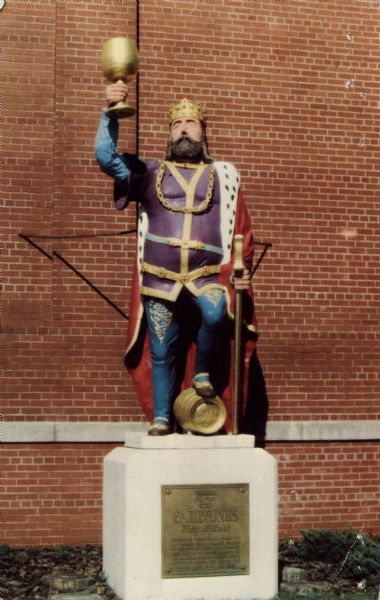 Text on reverse reads: "THE STATUE OF GAMBRINUS, the legendary Flemish King, generally referred to as the inventor and King of Beer, is a famous landmark and tourist attraction at G. Heilman Brewing Company, Inc., La Crosse, Wisconsin, brewers of Old Style and Special Export beers, long recognized as by connaisseurs as the world's finest. That's why we proudly say "We don't aim to make the most beer, only the best."