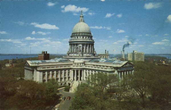 Elevated view of the Capitol's West Washington entrance. Lake Monona is on the right, and Lake Mendota is on the left.