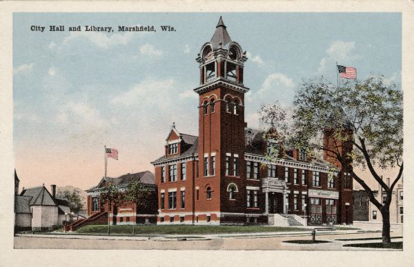View of the Marshfield City Hall. The fire department is on the right, and the library is behind it. Caption reads: "City Hall and Library, Marshfield, Wis."