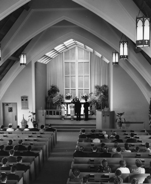 Saint Paul's Lutheran Church was the setting for the wedding of Helen Metz and Fred Bandlow.