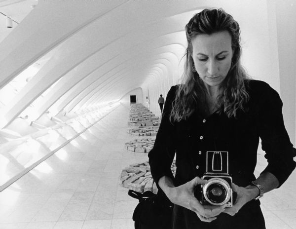 Kandy Lindgren trains her lens at the Milwaukee Art Museum.