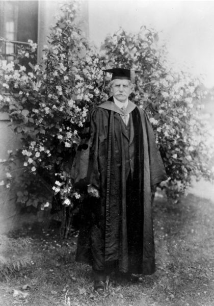 Outdoor portrait of Hamlin Garland, upon the occasion of receiving the honorary degree, Doctor of Letters, from Beloit College.