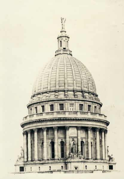 Dome of the Wisconsin State Capitol. 
