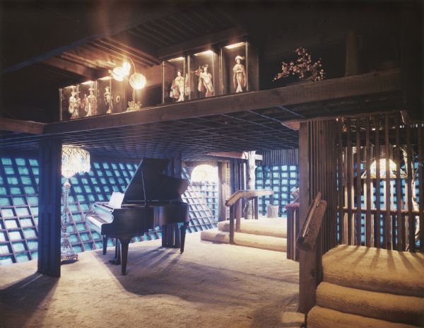 The Art and Music Room was featured in the House on the Rock original brochure. 