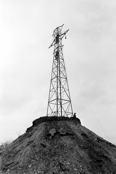 One of the high-voltage towers that intersected Sherman Avenue between Roth Street and Aberg Avenue that was removed to make way for expansion of the North Gate Shopping Center.