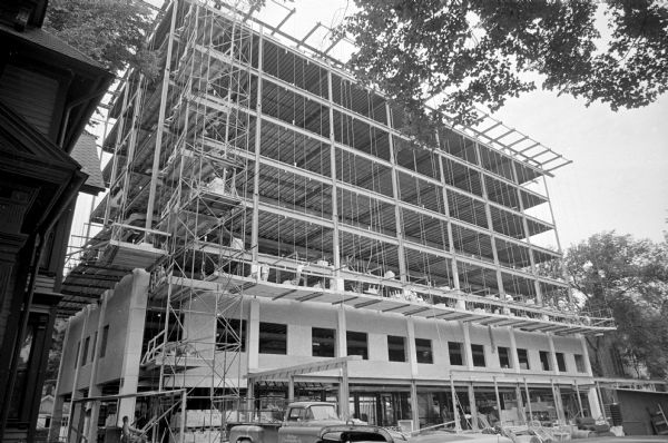Construction of the University of Wisconsin's new Extension building on Lake Street between University Avenue and State Street.