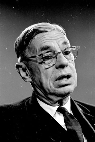 James B. Conant, author of books on American education, speaking at a press conference at the end of a two-day visit to the U.W. campus, praised the U.W. teacher education approach.
