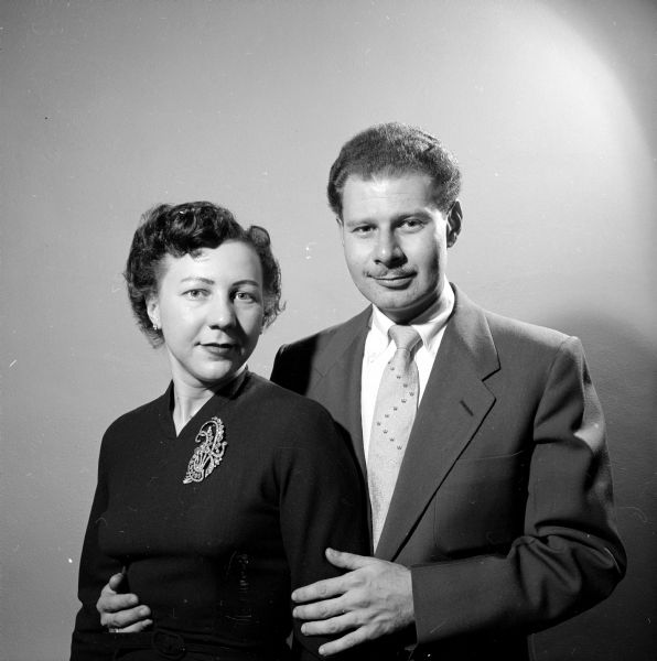 Engagement portrait of Beverly Lorenz of Lancaster and Richard Goldberg.