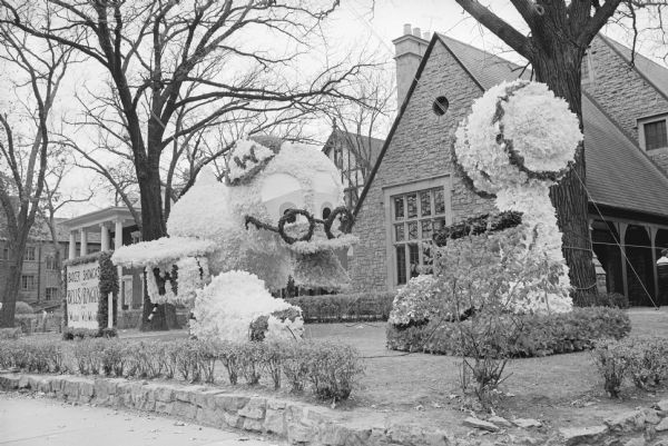 The prize-winning UW-Madison homecoming decoration at the Chi Phi Fraternity.