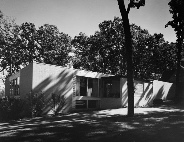 The Armen and Dorothy Avedisian House was designed by the architectural firm Keck and Keck as Project #597 in 1958. George Fred and William Keck were born in Watertown, Wisconsin and operated an architectural office on Michigan Avenue in Chicago, Illinois. Armen Avedisian was a very successful Chicago industrialist. This photograph shows the rear perspective of the Avedisian house on Taft Road in Hinsdale, Illinois. 