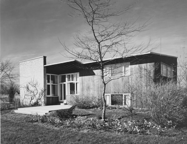 The Maurice and Violet Brasseur House was designed by the architectural firm Keck and Keck as Project #267 in 1941. This photograph shows a front facing perspective.