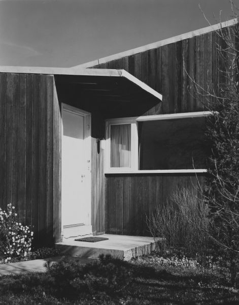 The Maurice and Violet Brasseur House was designed by the architectural firm Keck and Keck as Project #267 in 1941.This photograph shows an entrance to the Brasseaur house.