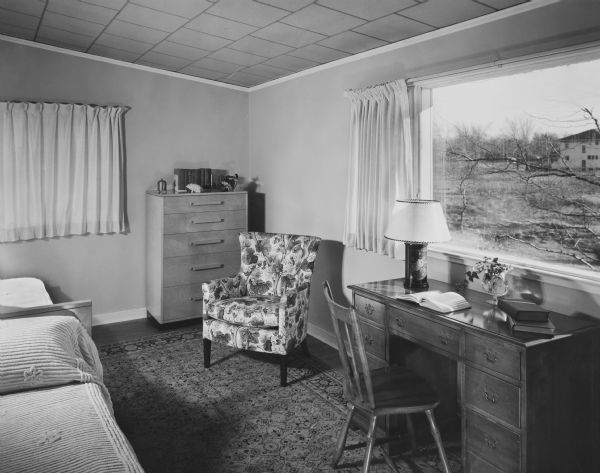 The Maurice and Violet Brasseur House was designed by the architectural firm Keck and Keck as Project #267 in 1941.This is a view of a bedroom in the Brasseaur house in LaGrange, Illinois.