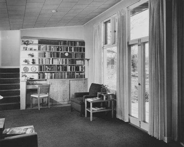 The Maurice and Violet Brasseur House was designed by the architectural firm Keck and Keck as Project #267 in 1941. This view is taken of a library — study space in the Brasseaur house.