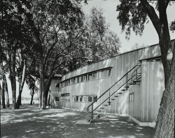 The William and Majel Kellett House was designed by the architectural firm Keck and Keck as Project #243 in 1940.  This photograph shows the rear of the Kellett house. The Fox River is seen to the west of the house. The back of the house faces Lake Winnebago to the south. William Kellett spent his entire professional life at Kimberly Clark Corporation, becoming it's President and eventually retiring in 1964.