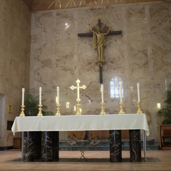 35+ mẫu bàn thờ công giáo đơn giản nhưng đẹp nhất 1845248148