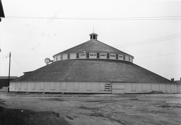 Round Barn Photograph Wisconsin Historical Society