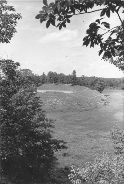 An elevated view of a sharp curve of an esker in the Northern Unit of the Kettle Moraine State Forest.  