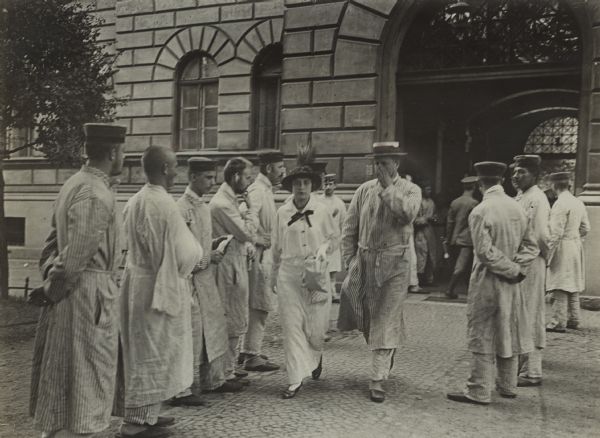 The first visiting day at the garrison hospital.
