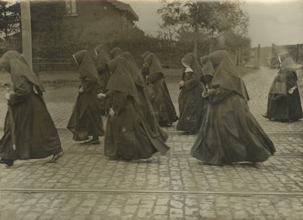 Belgian nuns fleeing to Holland.