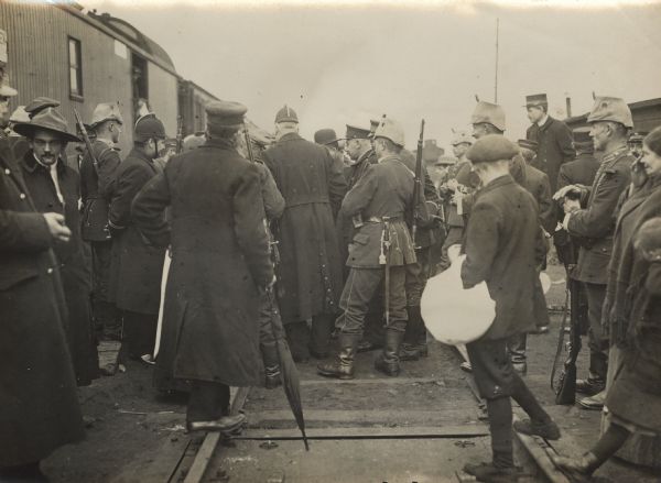 Belgian refugees in Merxen, near Antwerp, returning from the Netherlands.
