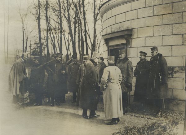 The visit of the Czar of Bulgaria to the Austrian headquarters, after the celebratory mass in the chapel of location of the headquarters on February 13 (1916). 