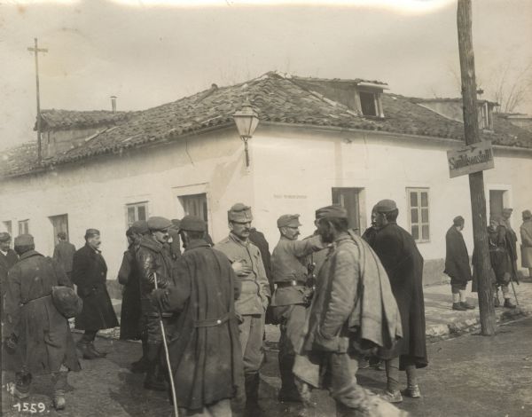 A remarkable photograph from the time of the surrender. Our enemies, now without their weapons, walking peacefully on the street amidst our soldiers.
