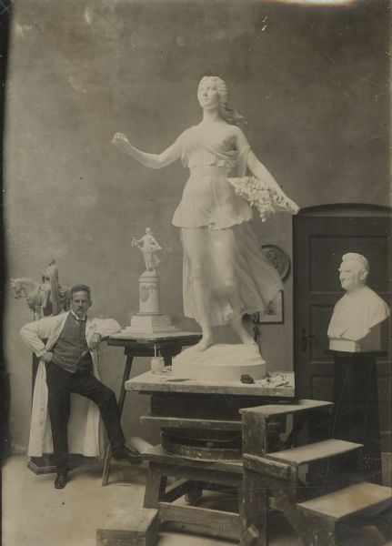 The pursuit of art during wartime. Professor Fritz Heinemann and his statue “das maedchen aus der fremde." Professor Fritz Heinemann (1864-1932) was a sculptor and teacher living in Berlin. 
