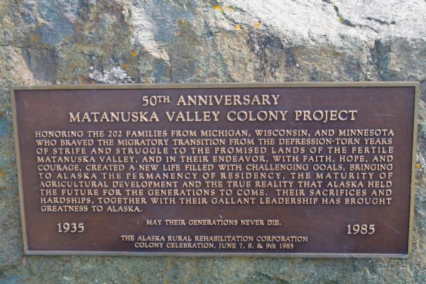50th anniversary plaque for 1935-1985 honoring the families from Michigan, Wisconsin, and Minnesota who migrated to Alaska.