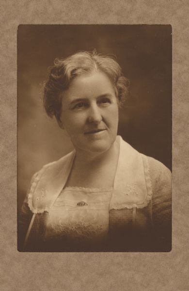 Quarter-length portrait of Effie Alger Allen, a Medford resident and author of the poems "The Phantom Steamer" and "The First Red Man" (<i>Poetry: A Magazine of Verse</i>, February 1923). 