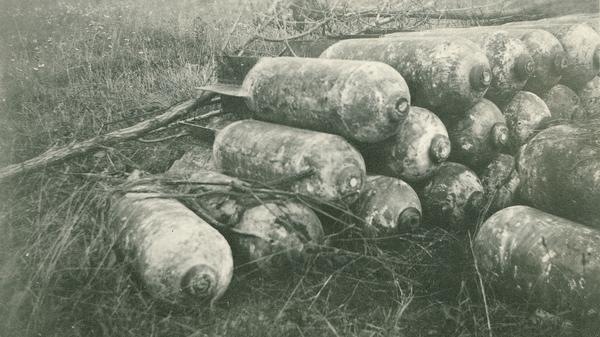 French torpedoes (torpilles) shot by compressed gas.