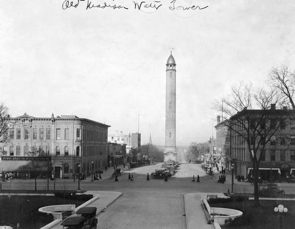 East Washington Avenue from the Capitol Park with a view of the water tower, which stood from 1890 to 1920.